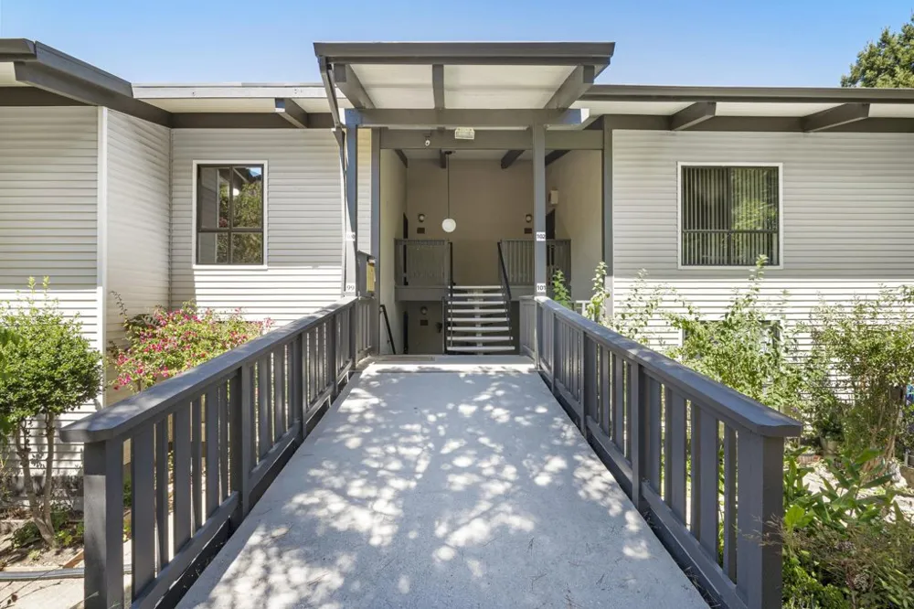 19100 Crest Ave #100 Castro Valley, CA 94546