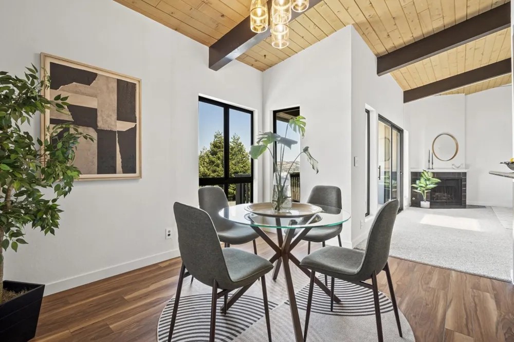 19100 Crest Ave #100 Castro Valley, CA 94546
