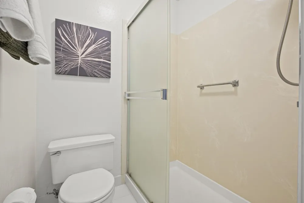 19100 Crest Ave #100 Castro Valley, CA 94546