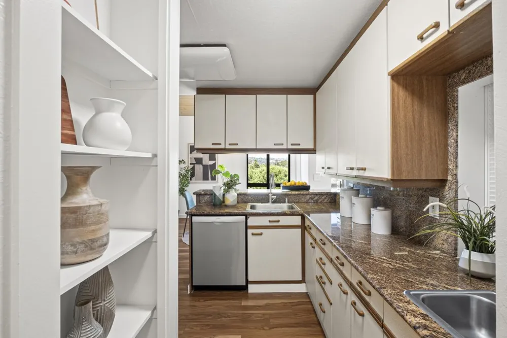 19100 Crest Ave #100 Castro Valley, CA 94546