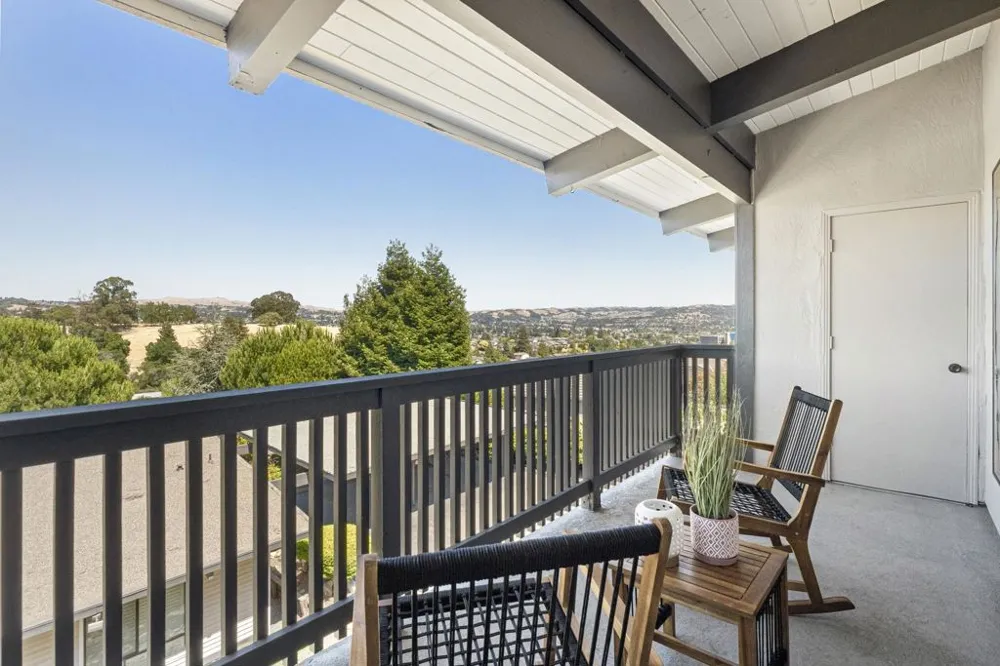 19100 Crest Ave #100 Castro Valley, CA 94546