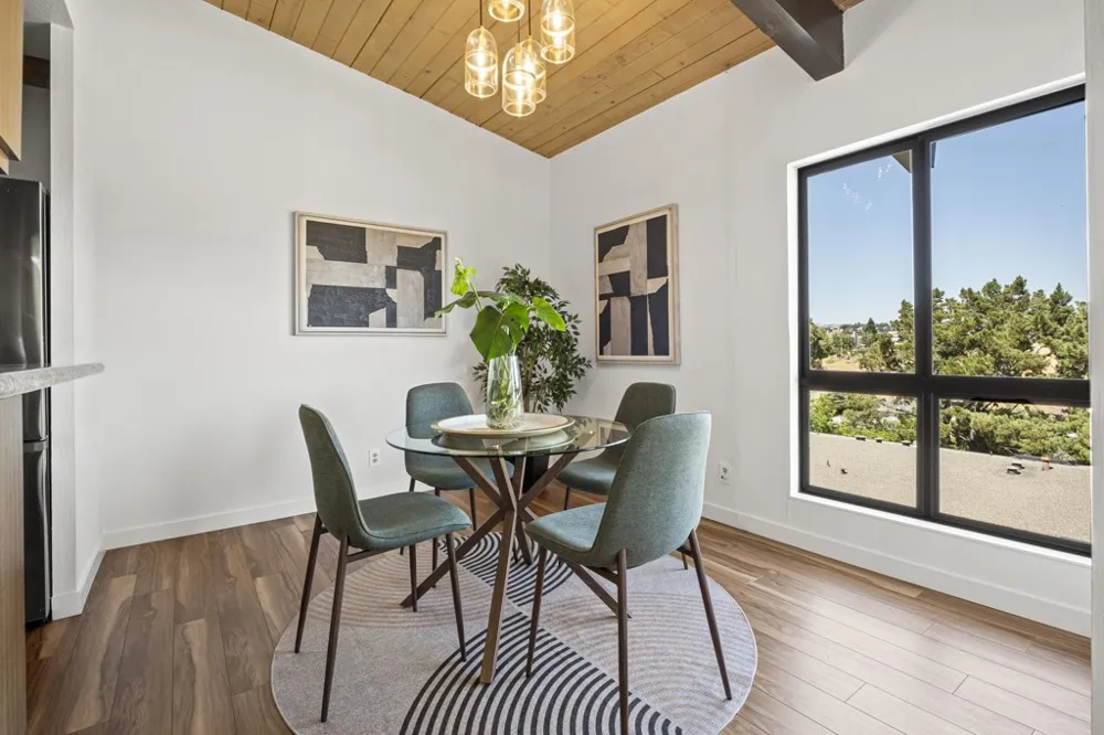 19100 Crest Ave #100 Castro Valley, CA 94546