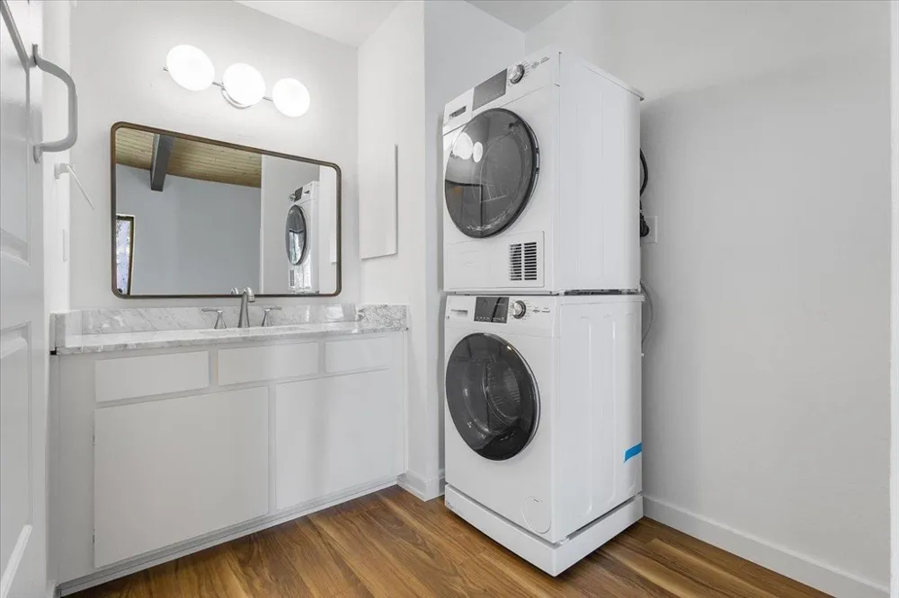 19100 Crest Ave #100 Castro Valley, CA 94546
