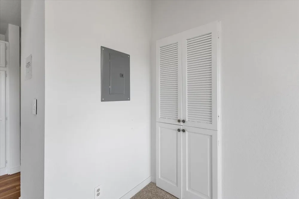 19100 Crest Ave #100 Castro Valley, CA 94546