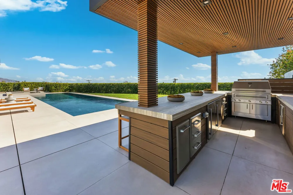 23917 Malibu Road Malibu, CA 90265