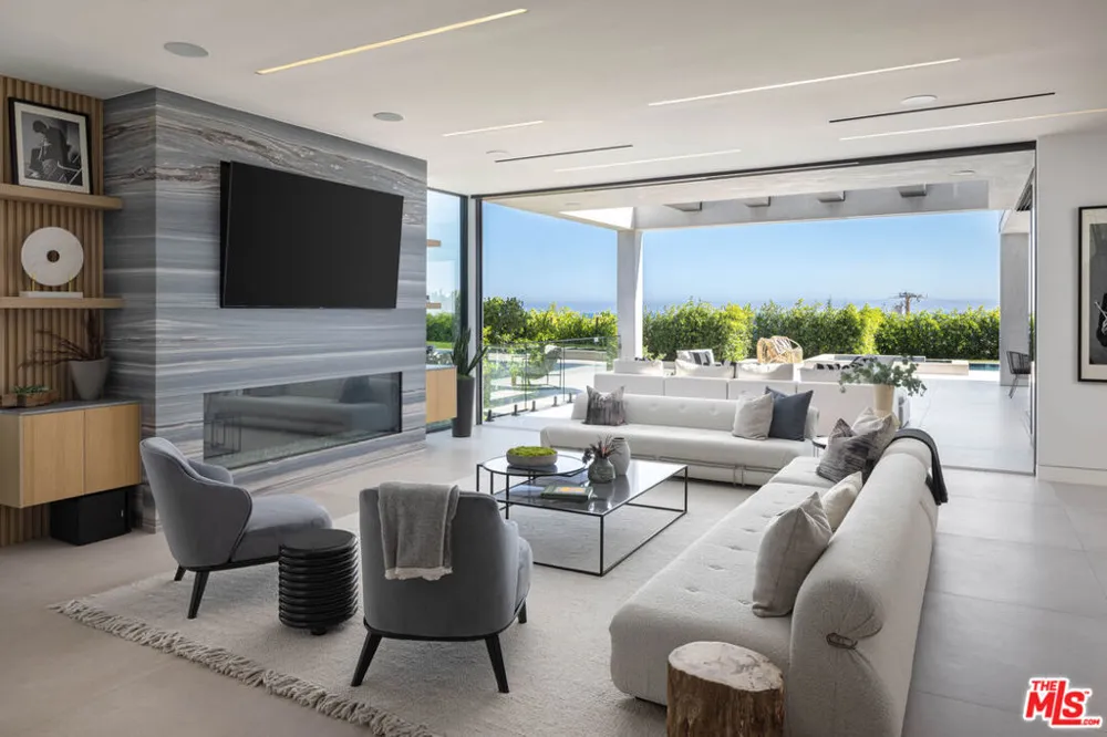 23917 Malibu Road Malibu, CA 90265