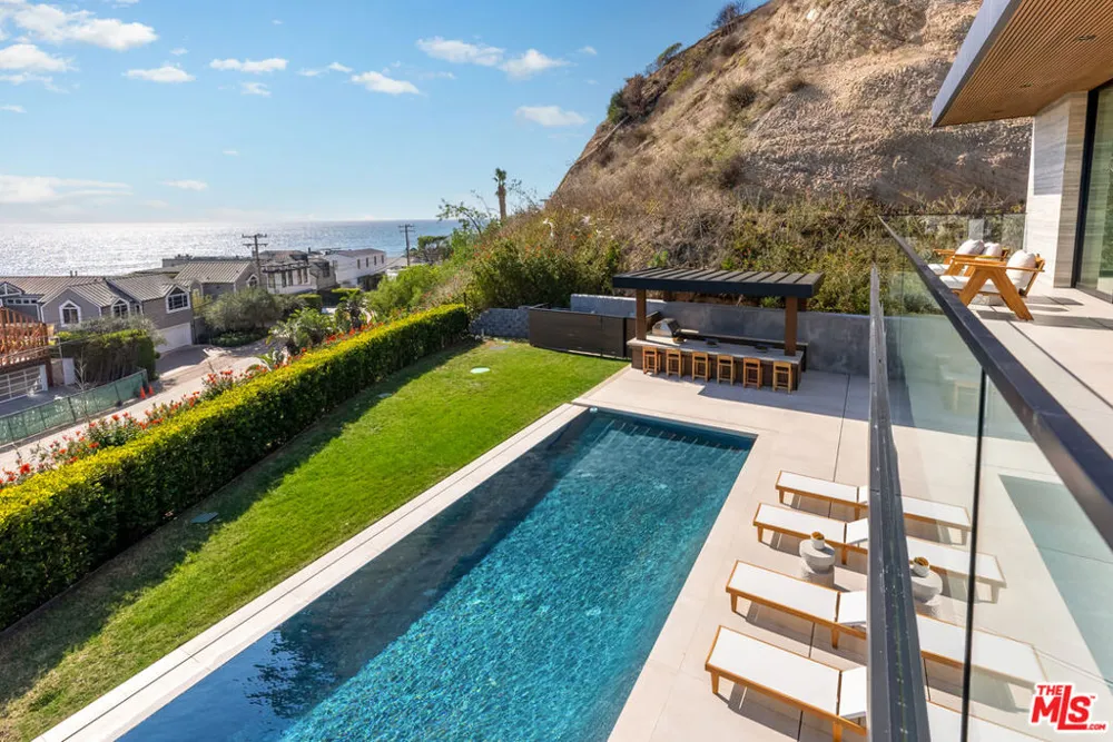 23917 Malibu Road Malibu, CA 90265
