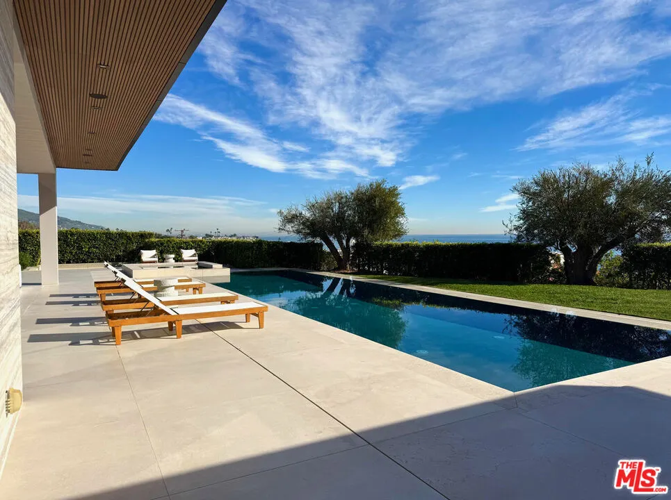 23917 Malibu Road Malibu, CA 90265