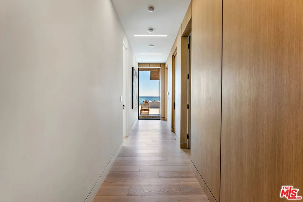 23917 Malibu Road Malibu, CA 90265