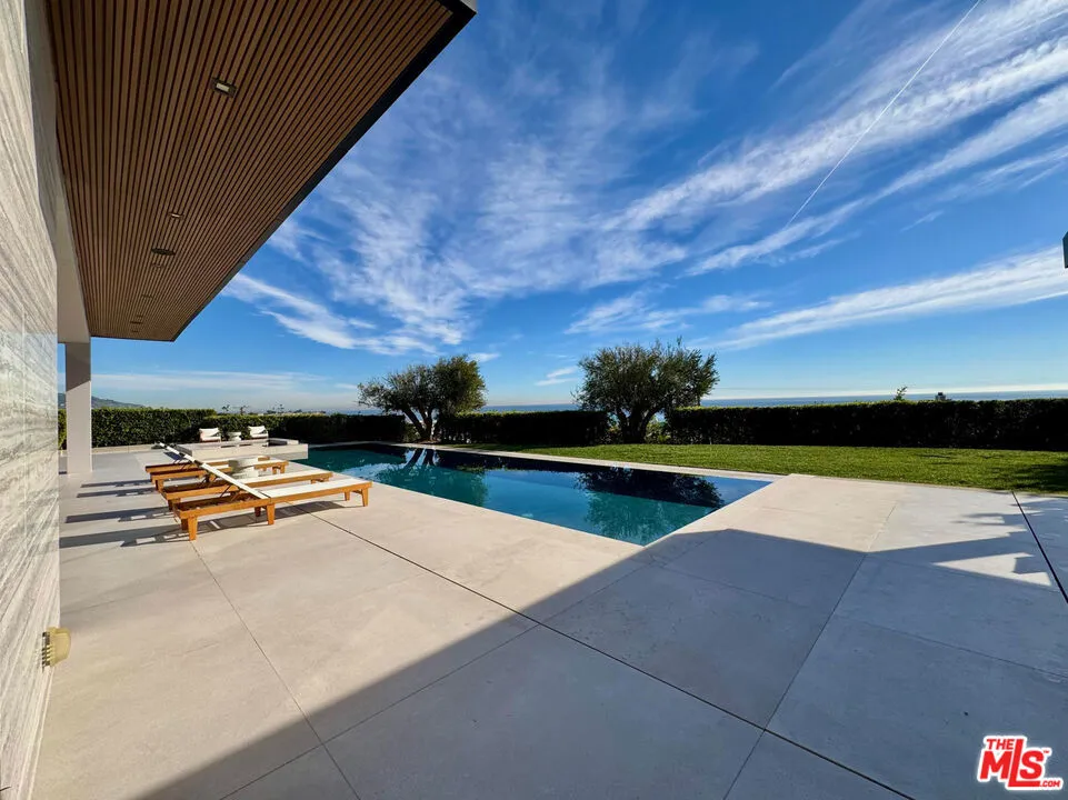 23917 Malibu Road Malibu, CA 90265