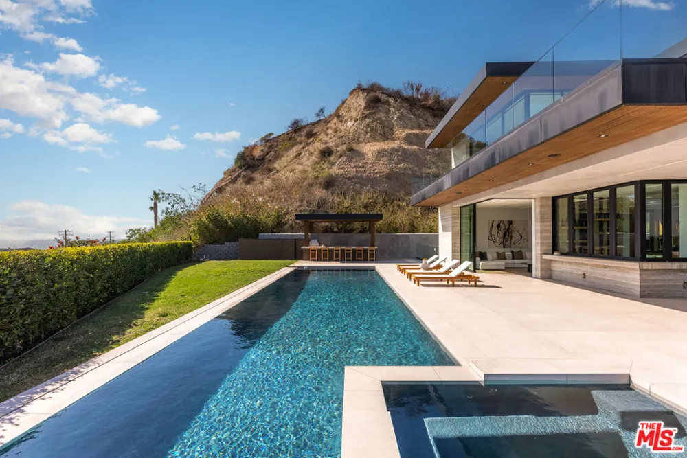 23917 Malibu Road Malibu, CA 90265