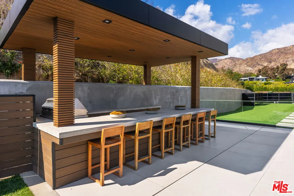 23917 Malibu Road Malibu, CA 90265