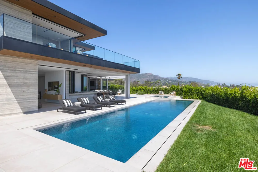 23917 Malibu Road Malibu, CA 90265