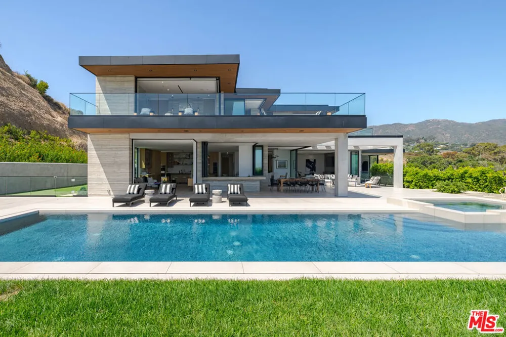 23917 Malibu Road Malibu, CA 90265