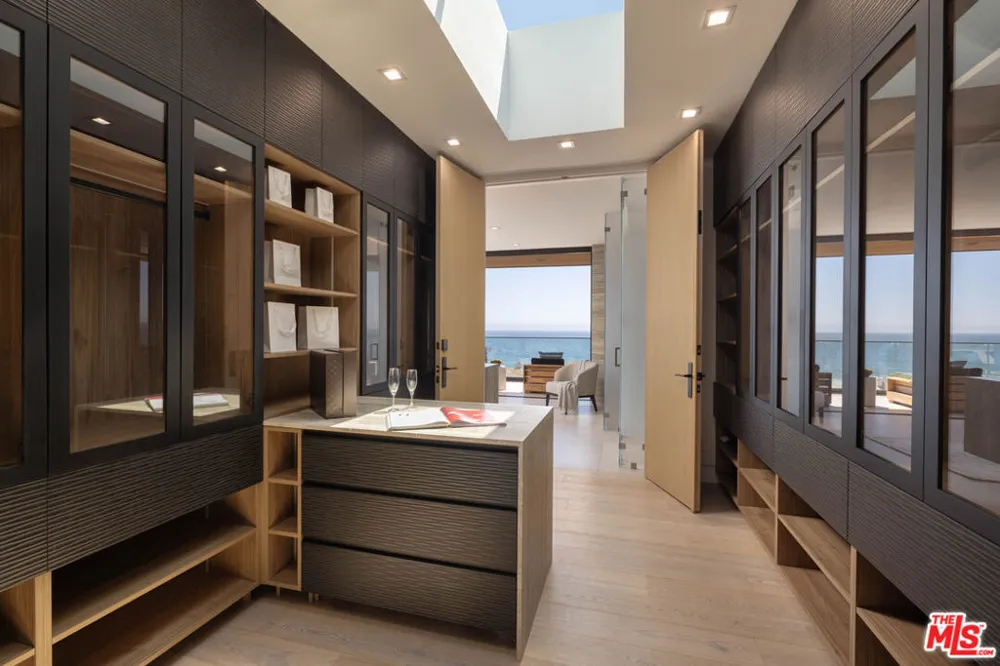 23917 Malibu Road Malibu, CA 90265