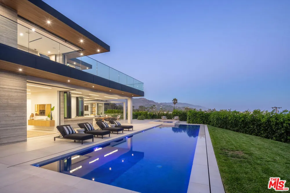 23917 Malibu Road Malibu, CA 90265