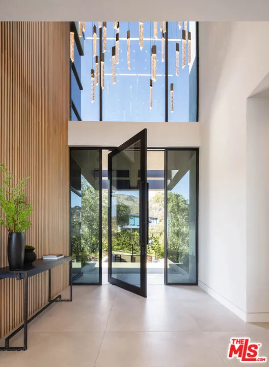 23917 Malibu Road Malibu, CA 90265