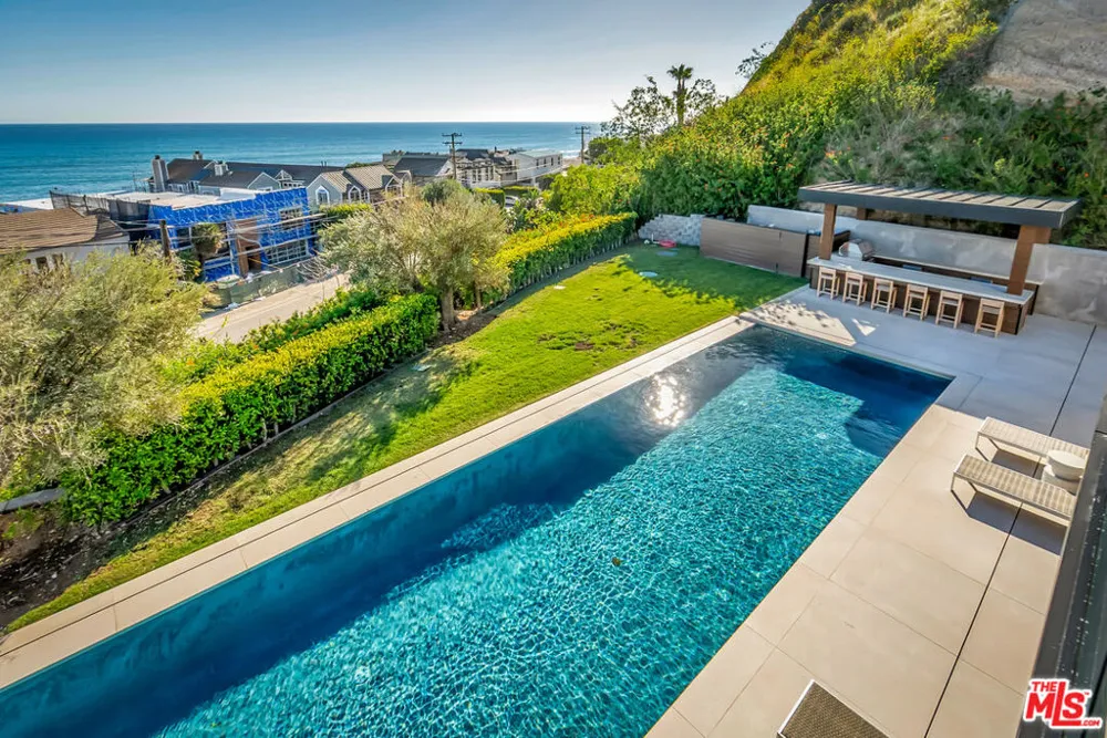 23917 Malibu Road Malibu, CA 90265