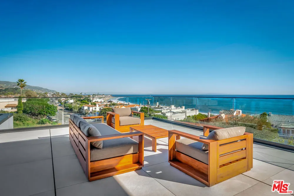 23917 Malibu Road Malibu, CA 90265