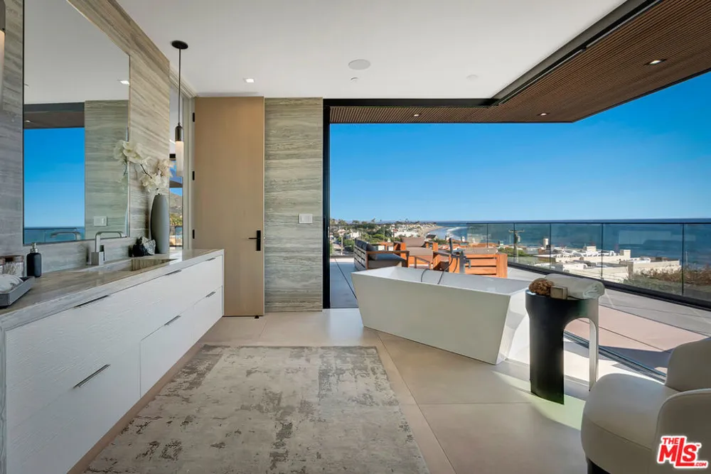 23917 Malibu Road Malibu, CA 90265