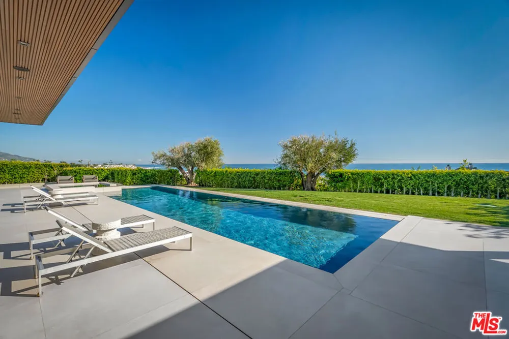 23917 Malibu Road Malibu, CA 90265