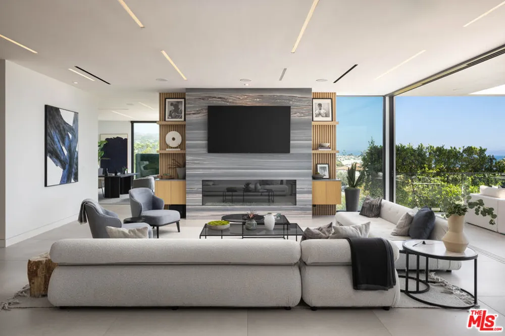 23917 Malibu Road Malibu, CA 90265