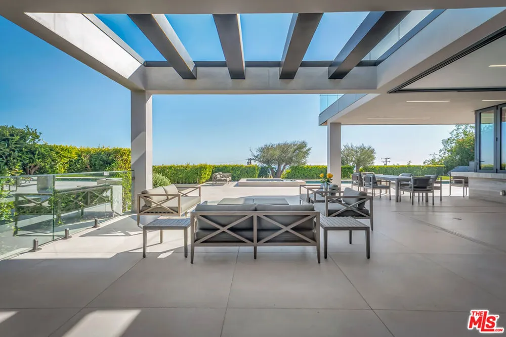 23917 Malibu Road Malibu, CA 90265