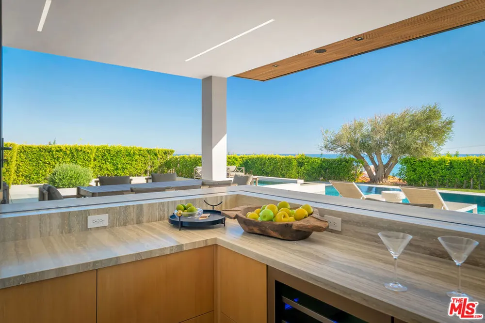 23917 Malibu Road Malibu, CA 90265