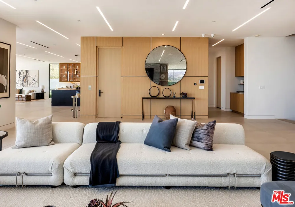 23917 Malibu Road Malibu, CA 90265