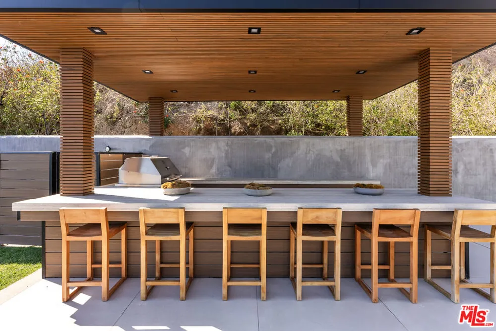 23917 Malibu Road Malibu, CA 90265