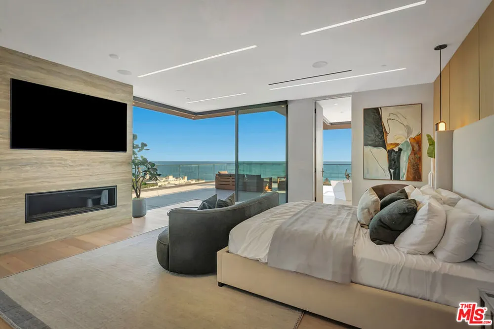 23917 Malibu Road Malibu, CA 90265