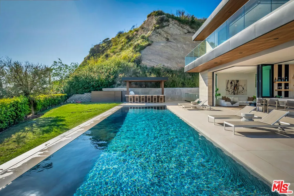 23917 Malibu Road Malibu, CA 90265