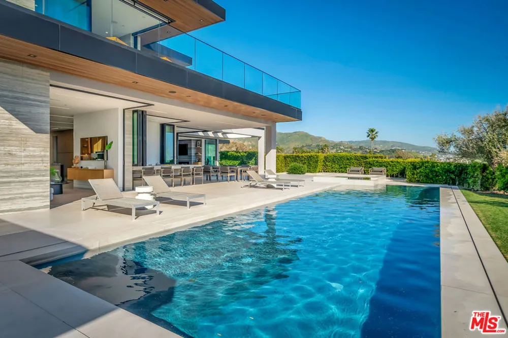 23917 Malibu Road Malibu, CA 90265