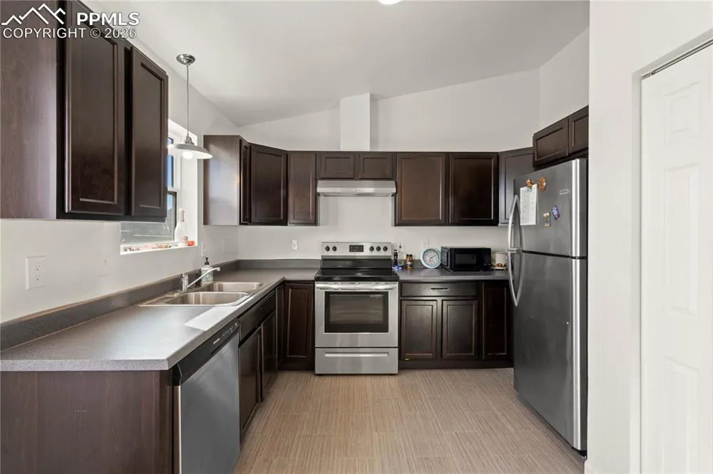 821 Raynolds Avenue Canon City, CO 81212