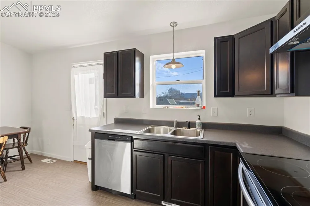 821 Raynolds Avenue Canon City, CO 81212