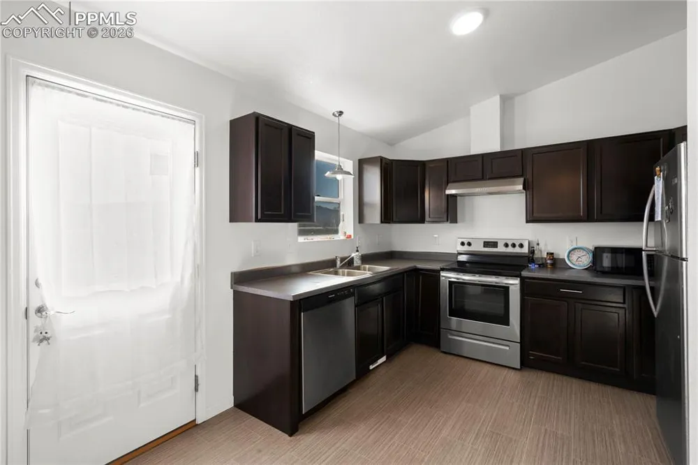 821 Raynolds Avenue Canon City, CO 81212