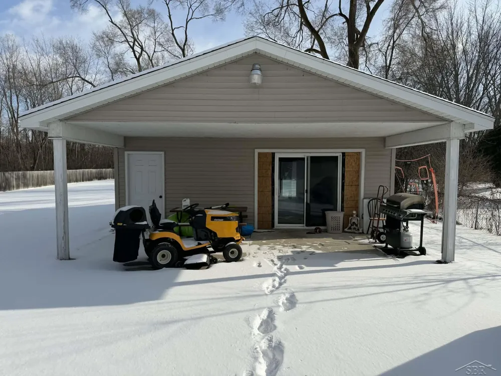 3626 Kawkawlin River Drive Bangor Charter Township, MI 48706
