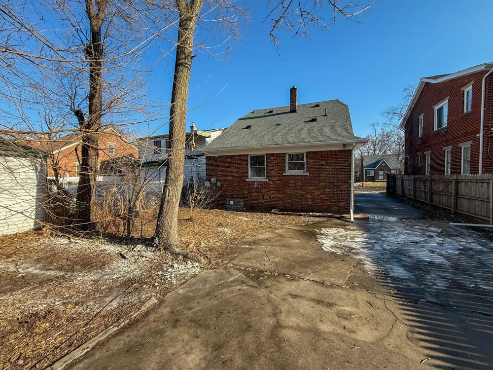 16595 Ardmore Street Detroit, MI 48235