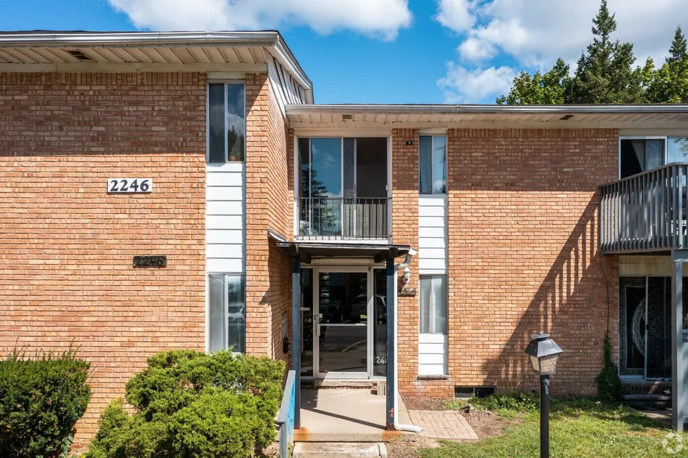 2230 Dexter Avenue Ann Arbor, MI 48103