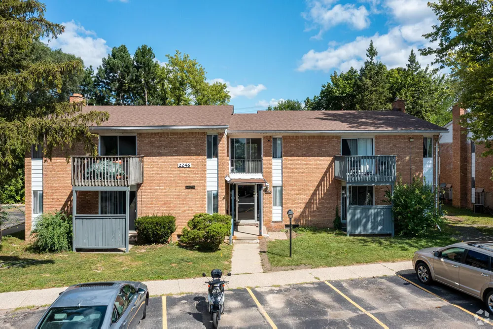 2230 Dexter Avenue Ann Arbor, MI 48103