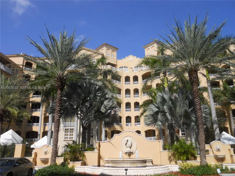 3001 NE 185th St #119