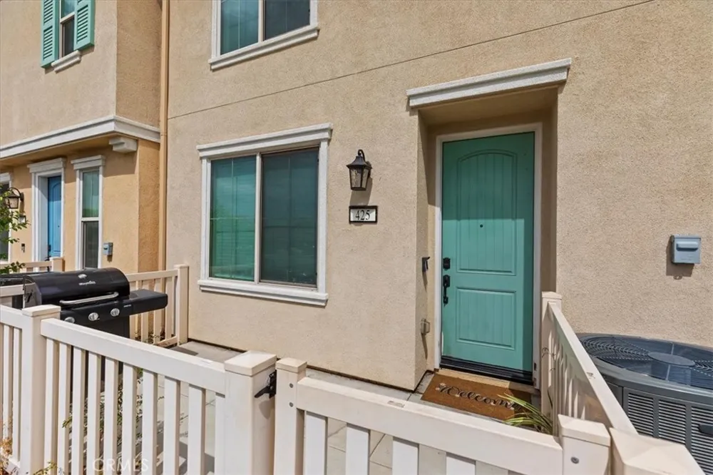 425 Beechwood Rialto, CA 92376