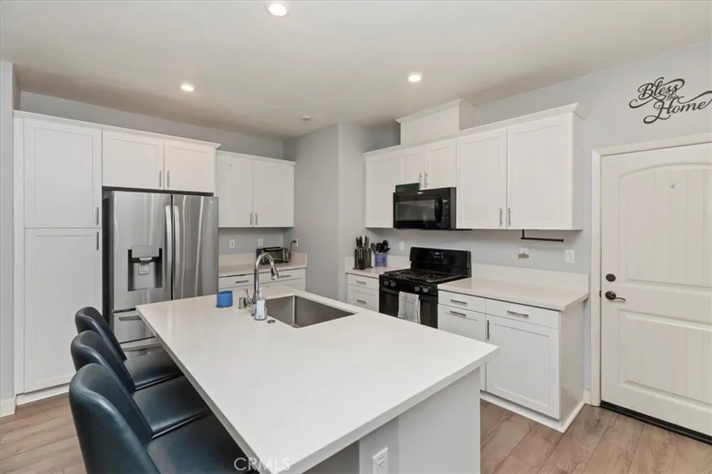 425 Beechwood Rialto, CA 92376