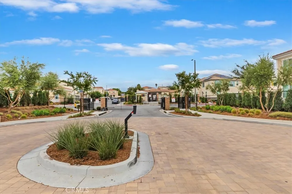 425 Beechwood Rialto, CA 92376