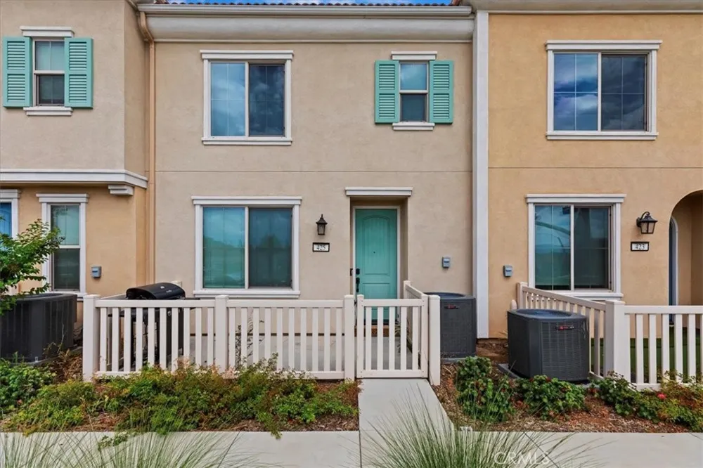 425 Beechwood Rialto, CA 92376