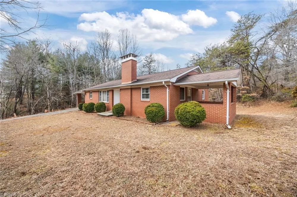 806 7th Avenue Mayodan, NC 27027
