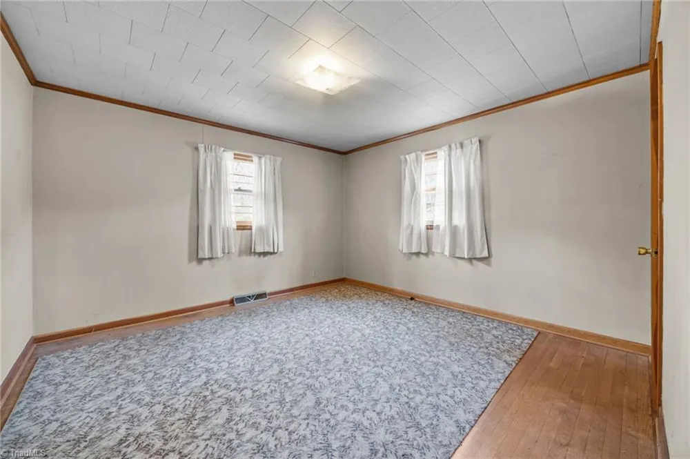 806 7th Avenue Mayodan, NC 27027
