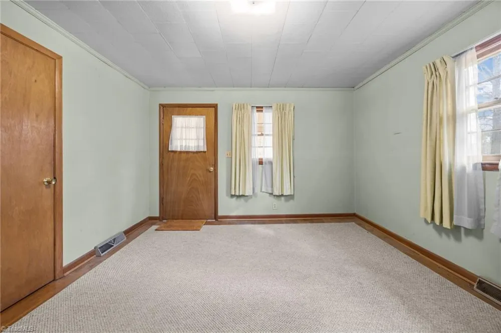 806 7th Avenue Mayodan, NC 27027