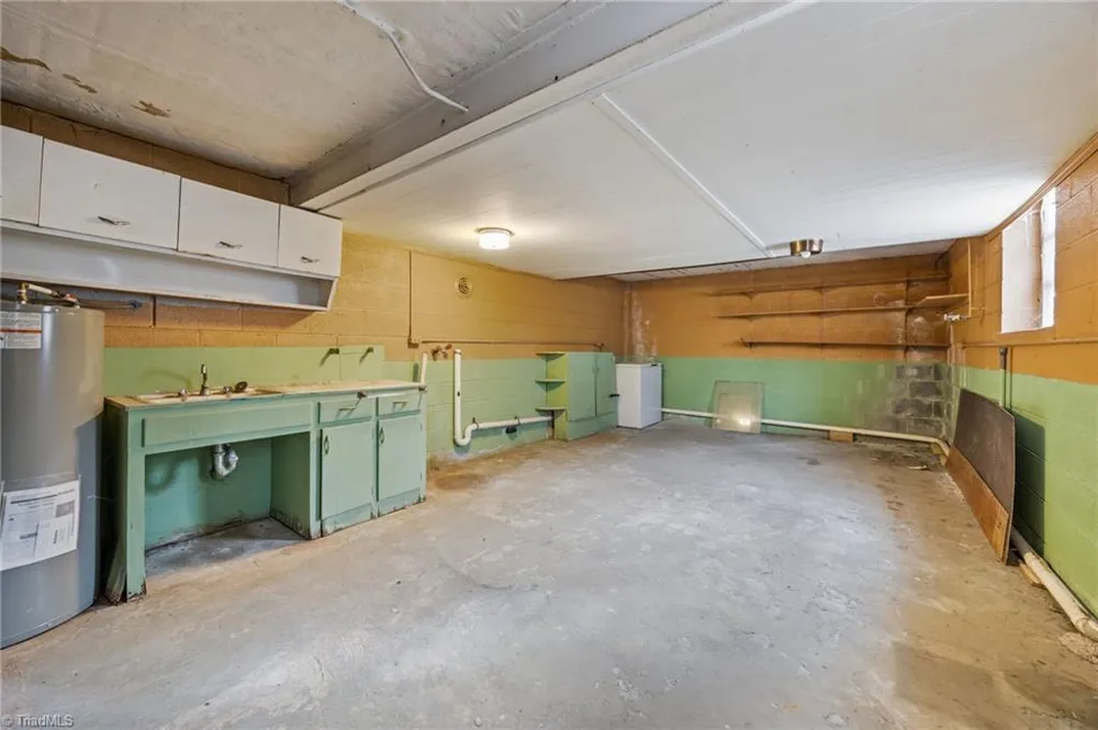 806 7th Avenue Mayodan, NC 27027