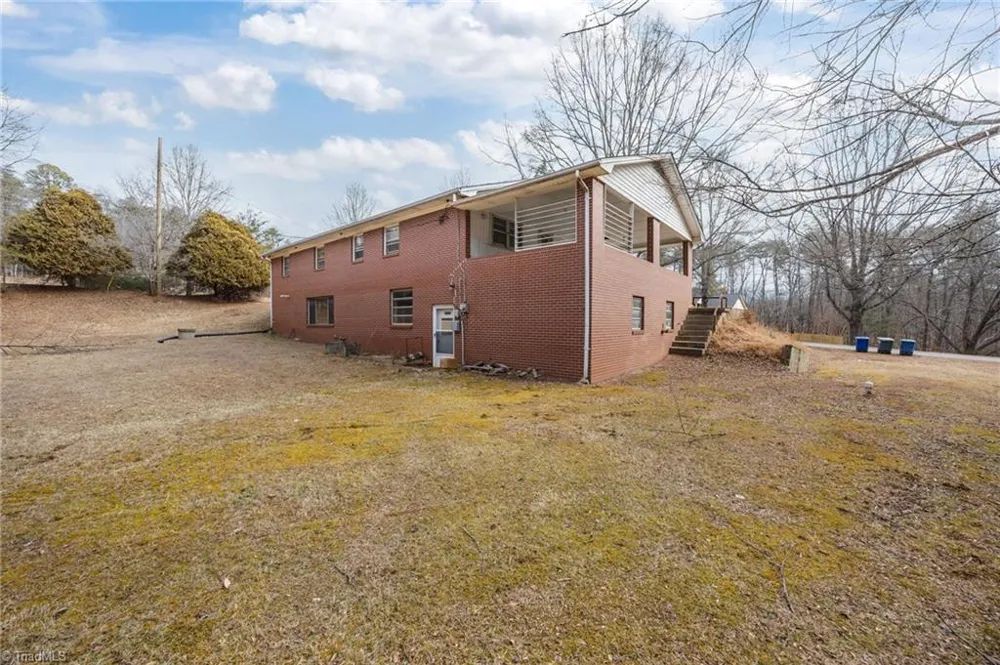 806 7th Avenue Mayodan, NC 27027